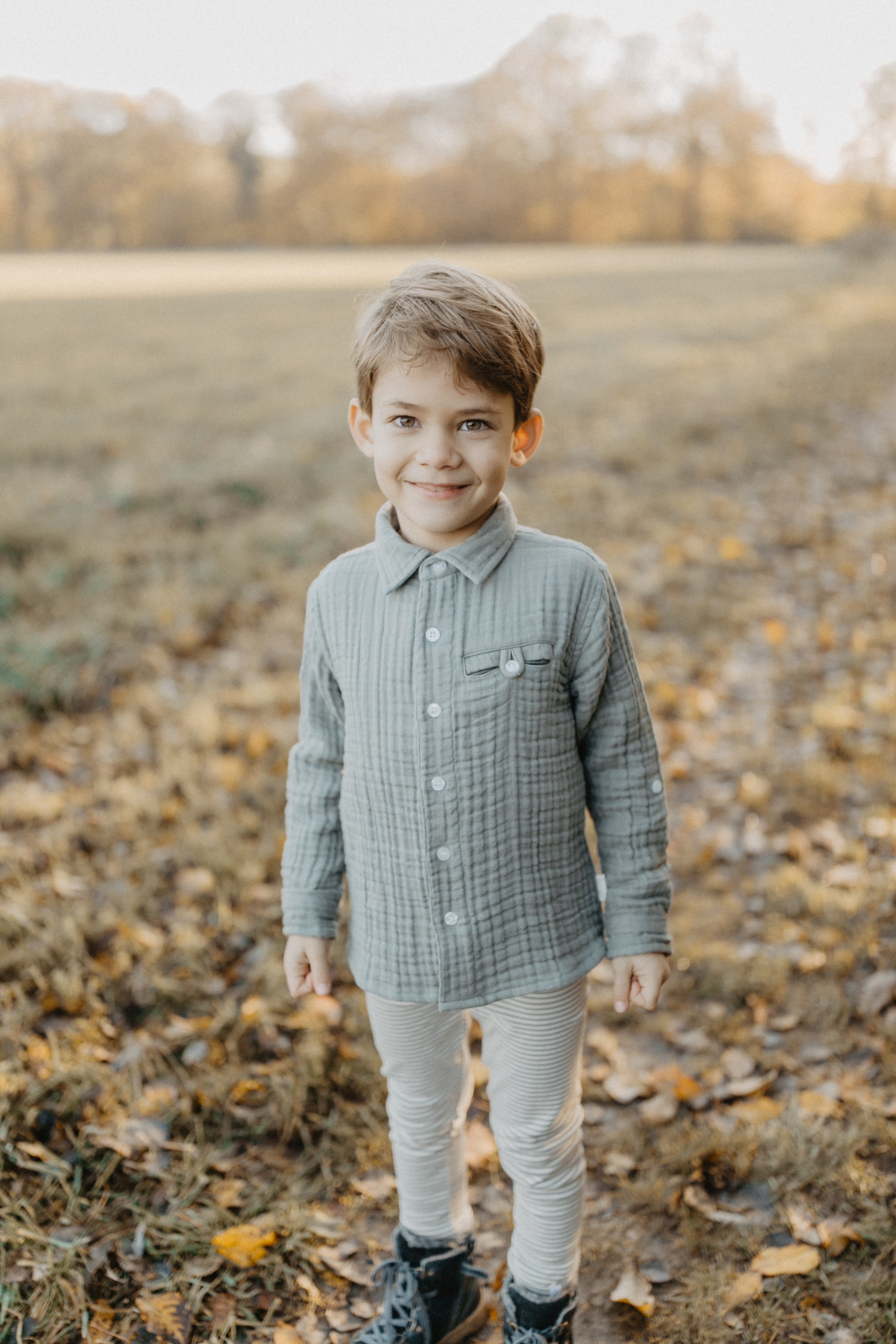 Muslin shirt 'green' with full-length button placket