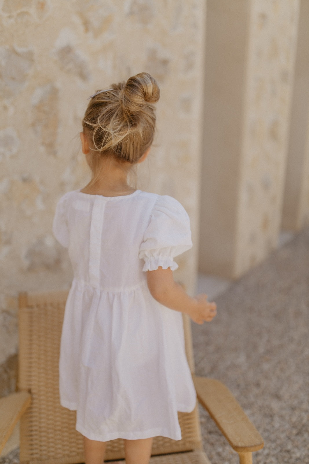 Linen dress with puff sleeves