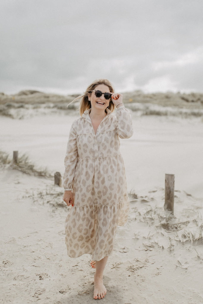 Maxikleid Leoprint Für Frauen Frauenmode